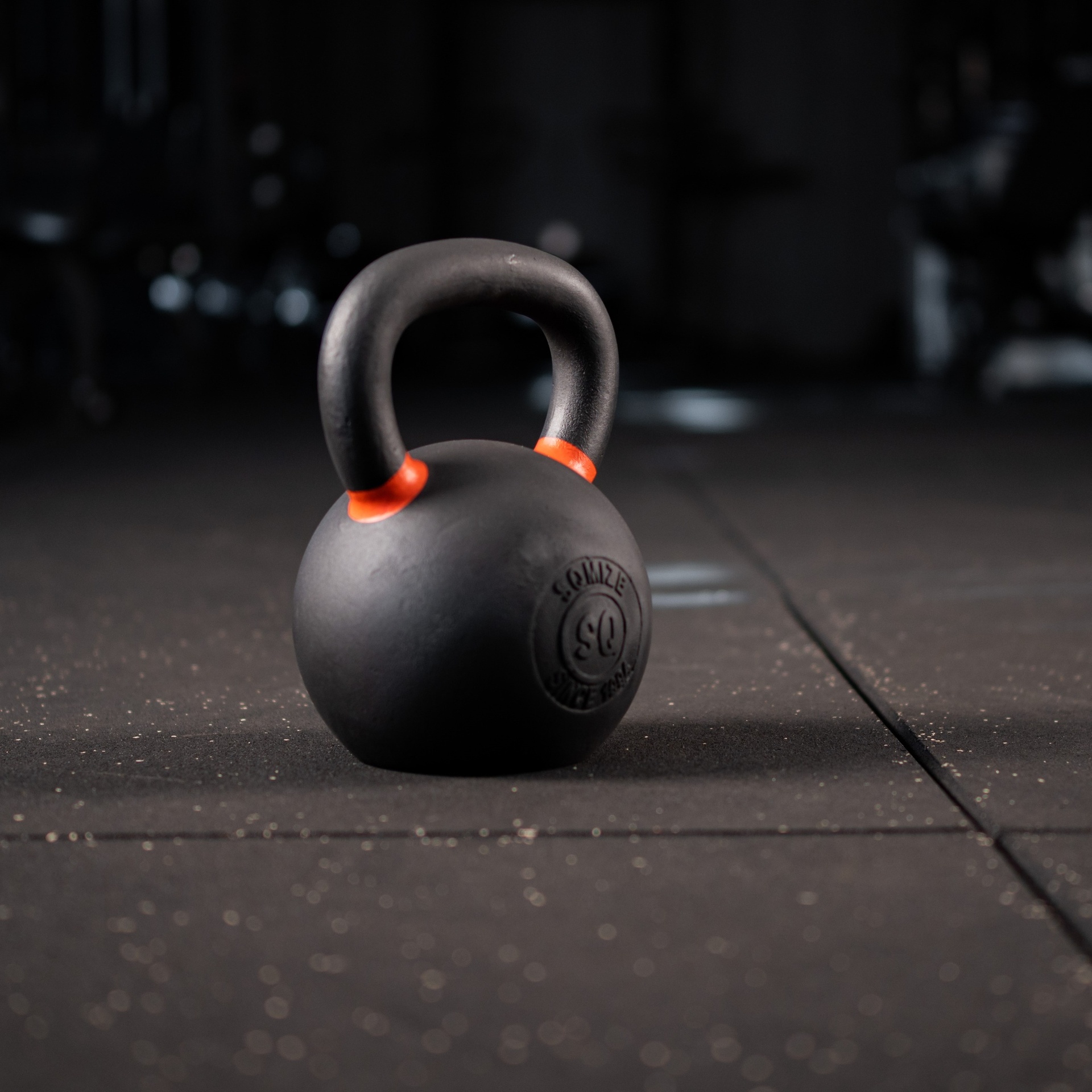 Black Kettlebell SQMIZE® BFK28 farbcodiert, 28 kg, orange