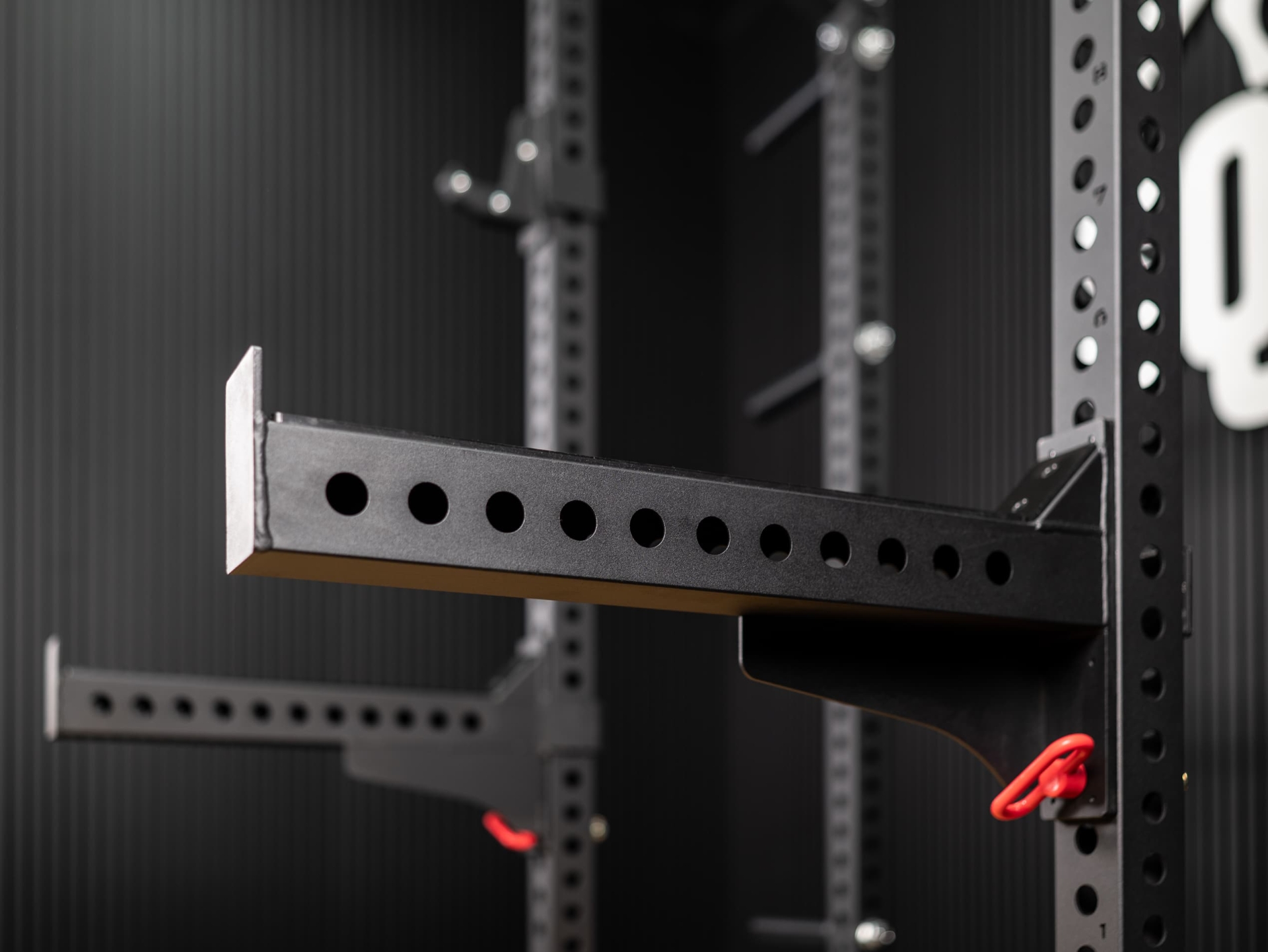 Half Rack SQMIZE® SQ-R334 | mit Weightlifting Platform